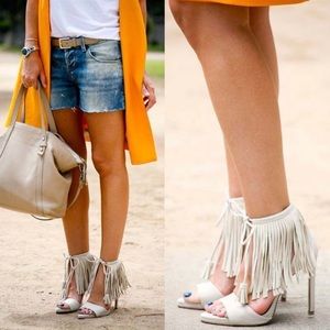 Zara Fringed Cream Suede Heel
Sandals Size 40